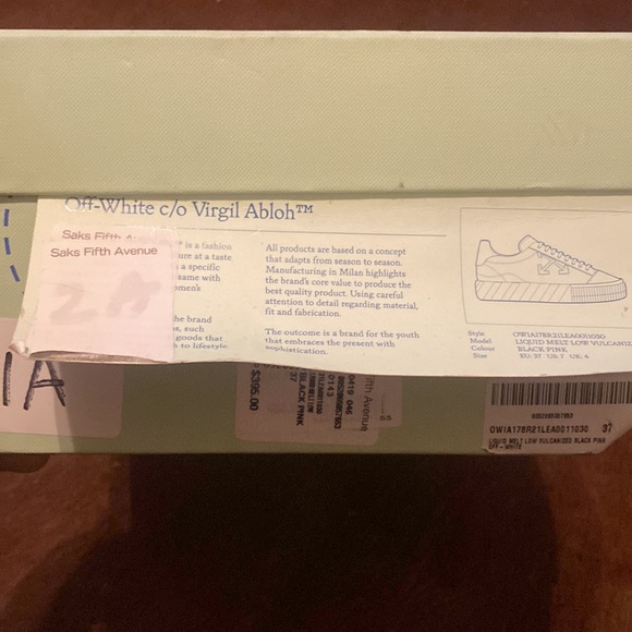 Woman off-white sneaker pink and black only wore once - Picture 3 of 6